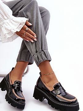 Mocassin Step in style  Women\'s moccasins were made of eco leather. On the front they have a decorative strap with a cutout. This model was set on a flat heel and 