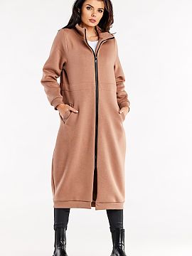 Sweatshirt Infinite You  Long zippered sweatshirt with long sleeves and a high collar. The sweatshirt has slip pockets. The sweatshirt has a drawstring tunnel at the