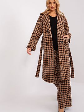 Coat Lakerta  This elegant and classic transitional coat in a stylish pepite pattern is the perfect choice for colder days. Made of the highest quality ma