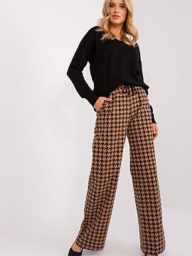 Women trousers Lakerta  Casual style high-waisted fabric pants with waist tie and slip pockets. Pants with wide legs made of fabric in fashionable pepite pattern. A