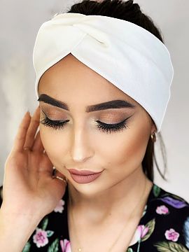 Headband IVON  Fashionable headband, the perfect complement to autumn and winter styling. Made of pleasant to the touch cotton knit fabric, which perfectly