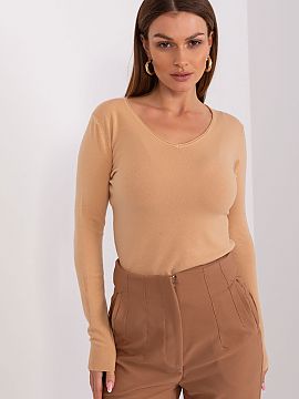 Jumper Factory Price  
This classic women\'s sweater is the perfect choice for any occasion. Made of soft viscose, it provides comfortable wear. Its smooth patte