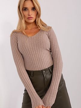 Jumper Factory Price  This ribbed women\'s sweater is the perfect choice for everyday styling. Made of pleasant viscose, it guarantees comfort while the ribbed pa