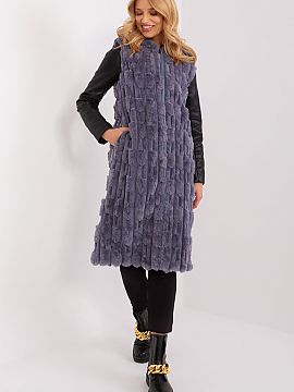 Gilet AT  Created for women who appreciate elegance and comfort, this fur vest is a unique piece of your closet. The vest is the perfect combination o