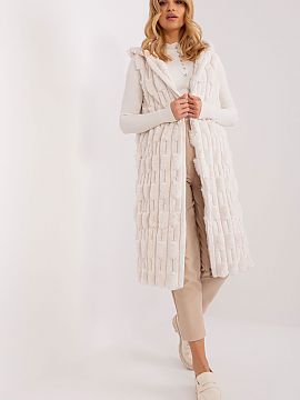 Gilet AT  Created for women who appreciate elegance and comfort, this fur vest is a unique piece of your closet. The vest is the perfect combination o