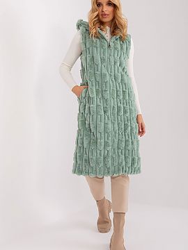 Gilet AT  Created for women who appreciate elegance and comfort, this fur vest is a unique piece of your closet. The vest is the perfect combination o