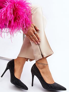 High heels Step in style  Stilettos are a classic of women\'s closet, indispensable in many stylings. This model was made of textile material. Pointed nose will optic