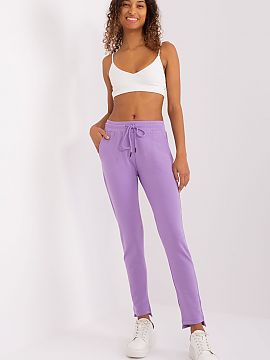 Tracksuit trousers Relevance  These sweatpants combine the comfort of a sporty style with the casual nature of a casual look. These pants are the perfect combination of s