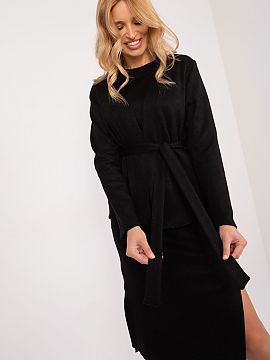 Set Lakerta  This casual set of cardigan and dress is perfect for a variety of everyday situations, from work to meetings with friends. Their unique desi