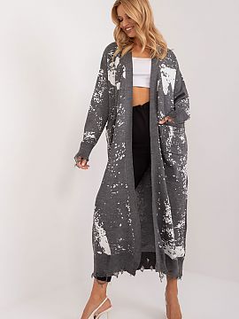 Cardigan Badu  This casual cardigan is the perfect addition to your everyday closet, suitable for both going to work and relaxing afternoons. Its comfortab