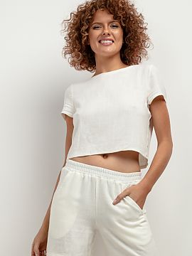 Shorts Tessita  T402 linen shorts are the perfect choice for anyone who appreciates both style and comfort. Their lightweight construction makes them perfec
