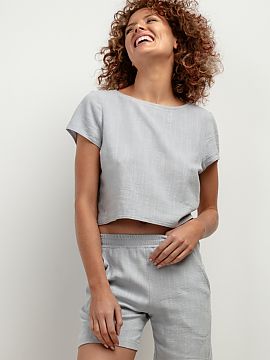 Shorts Tessita  T402 linen shorts are the perfect choice for anyone who appreciates both style and comfort. Their lightweight construction makes them perfec