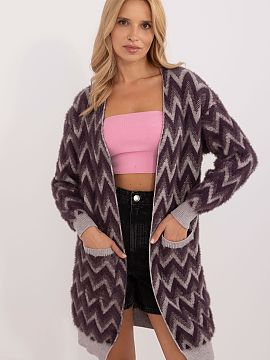 Cardigan AT  A casual cardigan without a fastening is a perfect everyday throw-on combining comfort with subtle elegance. Made from a blend of nylon, PBT