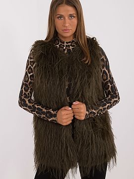 Gilet AT  Here is a fur vest in a casual style, perfect for everyday occasions. Made of 100% polyester, it offers a stylish look and comfortable wear.