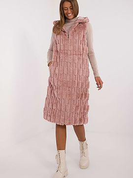 Gilet AT  Created with women in mind who value elegance and comfort, this fur vest is a unique addition to your wardrobe. The vest is a perfect combin