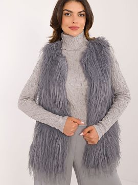 Gilet AT  Here is a fur vest in a casual style, perfect for everyday occasions. Made of 100% polyester, it offers a stylish look and comfortable wear.