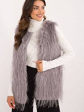 Gilet AT  Here is a fur vest in a casual style, perfect for everyday occasions. Made of 100% polyester, it offers a stylish look and comfort when wear