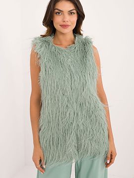 Gilet AT  Here is a fur vest in a casual style, perfect for everyday occasions. Made of 100% polyester, it offers a stylish look and comfortable wear.