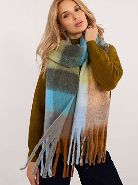 Shawl AT  Elegant 220 cm long polyester scarf with a classic check pattern, perfect for colder days. Made of high-quality material, it provides warmth