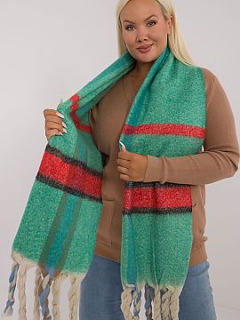 Shawl AT  Elegant 180 cm long scarf made of polyester in a checkered pattern, ideal for colder days. Made of high-quality material, it provides warmth