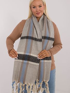 Shawl AT  Elegant 180 cm long scarf made of polyester in a checkered pattern, ideal for colder days. Made of high-quality material, it provides warmth