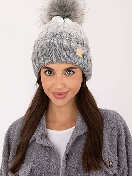 Cap Rue Paris  A winter beanie that will keep you warm and stylish. Made from a soft blend of acrylic, polyamide and wool, it guarantees comfortable wearin