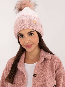 Cap Rue Paris  A winter beanie that will keep you warm and stylish. Made from a soft blend of acrylic, polyamide and wool, it guarantees comfortable wearin