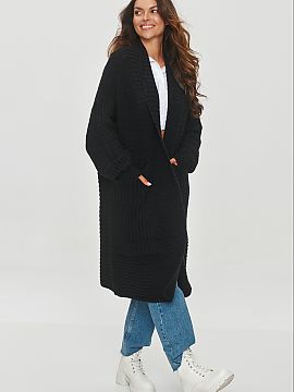 Cardigan Makadamia  Women\'s long cardigan with an oversize cut is an ideal choice for women who appreciate comfort. The sweater reaches below the knees, which 