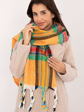 Shawl AT  Elegant 182 cm long polyester scarf with check pattern, perfect for colder days. Made of high-quality material, it provides warmth and comfo