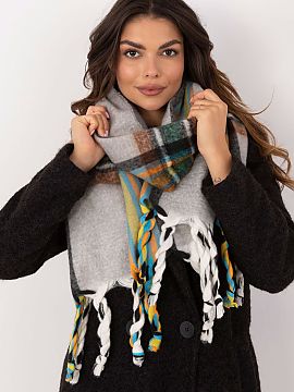Shawl AT  Elegant 182 cm long polyester scarf with check pattern, perfect for colder days. Made of high-quality material, it provides warmth and comfo