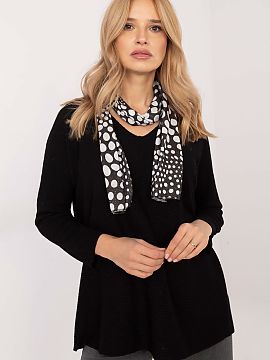 Jumper Italy Moda  Elegant women\'s sweater with a subtle, shimmering thread, which will work perfectly for everyday wear, for work, and for special occasions.
