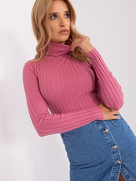 Turtleneck Factory Price  The turtleneck sweater is the perfect choice for everyday and work. Made of exceptionally soft viscose, it features a classic cut with a rib