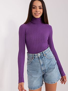 Turtleneck Factory Price  The turtleneck sweater is the perfect choice for everyday and work. Made of exceptionally soft viscose, it features a classic cut with a rib