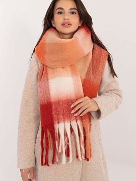 Shawl AT  Elegant 217 cm long polyester scarf with classic check pattern, perfect for colder days. Made of high-quality material, it provides warmth a