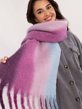 Shawl AT  Stylish scarf made of high quality polyester, 194 cm long, with a smooth colorful pattern that adds elegance and modernity to any outfit. Ma