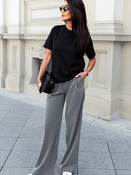 Trousers IVON  Are you looking for classic, simple, yet still feminine pants? Choose LILOU pants, with which you can create many stylizations throughout th