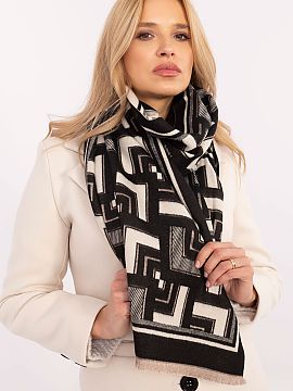 Shawl AT  Stylish scarf 190 cm long, made of soft and pleasant to the touch viscose. It stands out with a geometric pattern that adds modernity and el