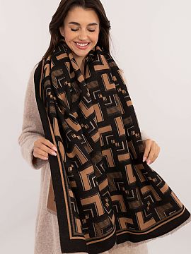 Shawl AT  Stylish scarf, 190 cm long, made of soft and pleasant to the touch viscose. It stands out with a geometric pattern that adds modernity and e