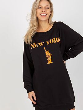 Sweatshirt Factory Price  Women\'s oversized casual blouse is a perfect choice for women who value comfort and a fashionable look. The blouse stands out with a domina
