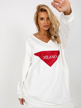 Sweatshirt Factory Price  Long women\'s sweatshirt in casual style is a combination of comfort and striking design. It stands out with a dominant print on the front, 