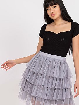 Short skirt Och Bella  Tulle skirt with ruffles is an elegant proposal that will add lightness and feminine charm to any outfit. Made of high-quality polyester and