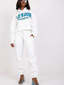 Set Ex Moda  Casual tracksuit set, consisting of a hoodie and pants, is the perfect choice for everyday stylizations. The hoodie with a print on the fron