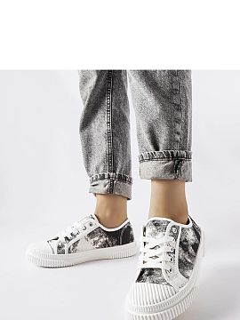 Sneakers Solea  Black Clavet sneakers with a washed effect are a perfect choice for women looking for stylish summer footwear. Their round toe and rubber co