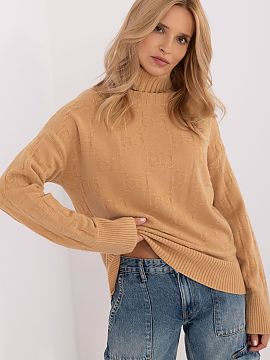 Turtleneck AT  Women\'s turtleneck sweater, perfect for everyday casual occasions. Made of material with a varied texture, which gives it a unique characte