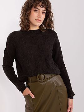 Jumper AT  A women\'s sweater put on over the head is a perfect choice for everyday wear. The classic round neckline and long sleeves provide comfort a