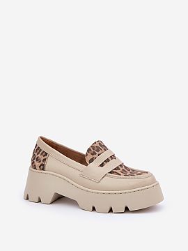 Mocassin Step in style