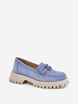 Mocassin Step in style  Stylish women\'s moccasins from the Vinceza brand are an elegant everyday proposition. Made of natural suede, they provide durability and co