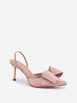 High heels Step in style