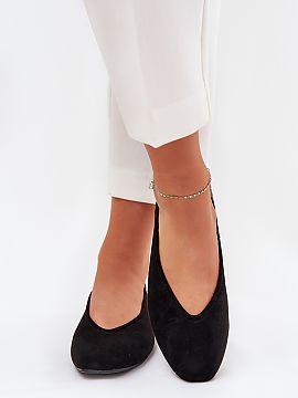 Ballet flats Step in style  Classic ballet flats made of eco-suede, set on a flat heel. The model with gently rounded toes, giving a subtle and elegant look. Perfect fo