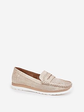 Mocassin Step in style